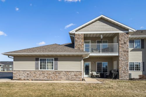 apt-101-420 E Franklin St, Eldridge, IA, 52748-1121 | Card Image