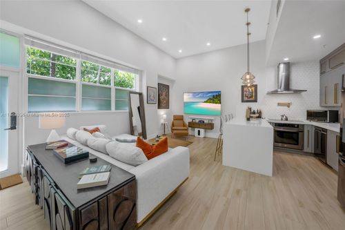 apt-5-935 Euclid Ave, Miami Beach, FL, 33139-5483 | Card Image
