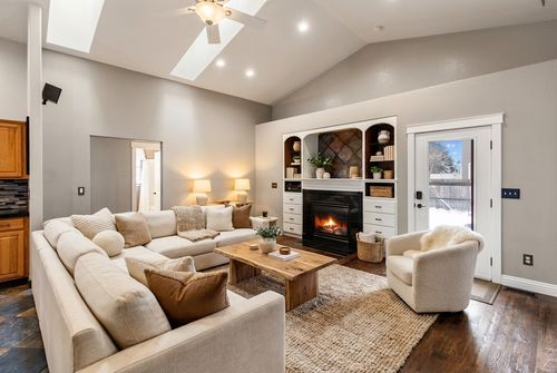102 Buffalo Square Ct, Kalispell, MT, 59901-2785 | Card Image