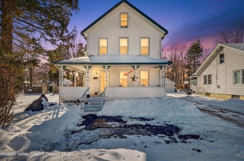 8 Bartlett St, Ellenville, NY, 12428-1502 | Card Image