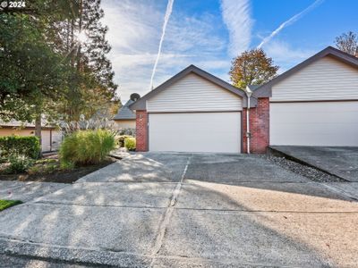 1154 Nw 23 Rd Ave, Condo with 2 bedrooms, 2 bathrooms and 2 parking in Camas WA | Image 2