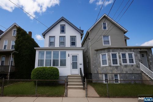 169 Oakwood Pl, Orange, NJ, 07050-3807 | Card Image