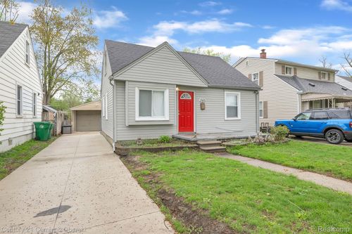29870 Elmwood St, Garden City, MI, 48135-2359 | Card Image