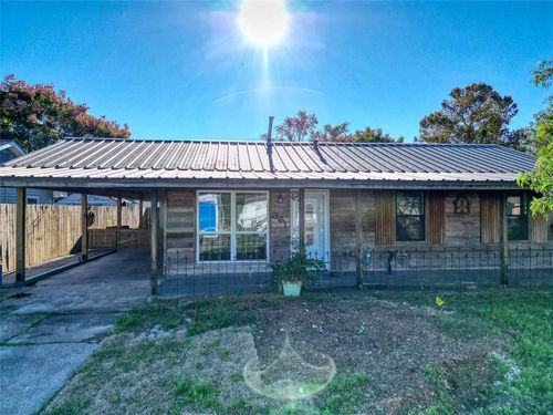 361 Helis Dr, Westwego, LA, 70094-2115 | Card Image