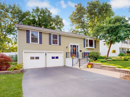 1201 S 10th Street, St. Charles, IL, 60174 | Card Image