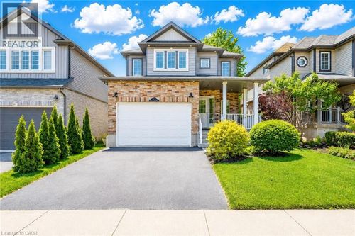 31 Parkvale Drive, Kitchener, ON, N2R1Z5 | Card Image