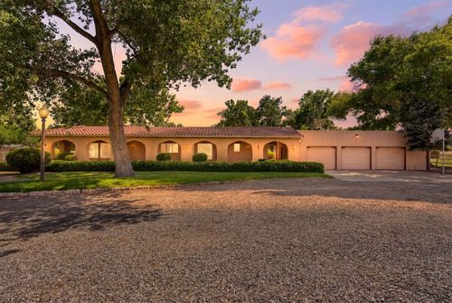 8805 Rio Grande Blvd Nw, Los Ranchos, NM, 87114-1305 | Card Image