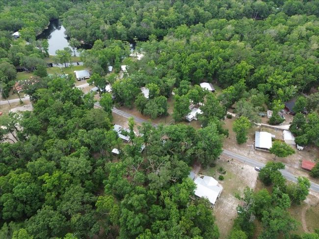 See how close to the river to start your adventure on the Santa Fe River?! | Image 30