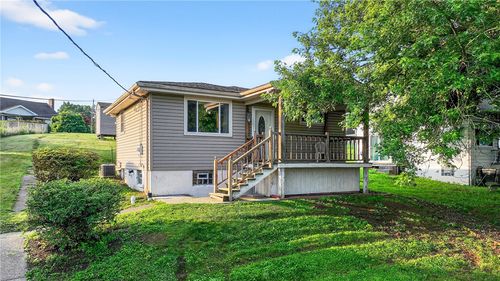 515 Wylie Ave, Elizabeth, PA, 15037-1749 | Card Image