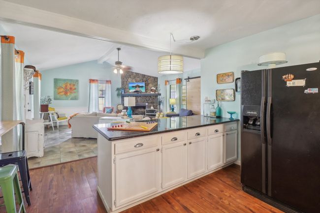 176 Bayside Cir, House other with 2 bedrooms, 2 bathrooms and null parking in Malakoff TX | Image 7