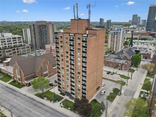 304-64 Benton Street, Kitchener, ON, N2G4L9 | Card Image