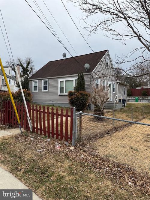 6609 Patterson St, RIVERDALE, MD, 20737-1736 | Card Image