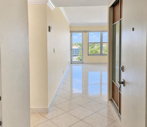 712-3700 Galt Ocean Dr, Fort Lauderdale, FL, 33308-7644 | Card Image