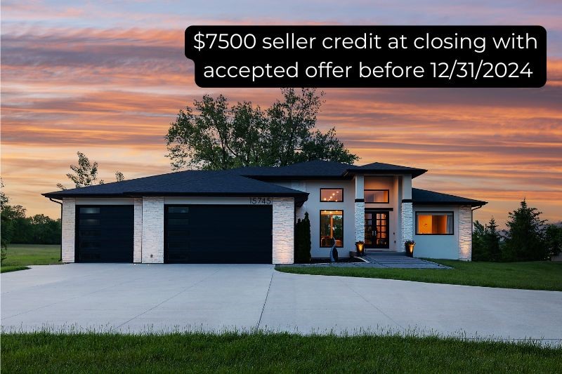 Meredith Dr, Urbandale, IA 50323