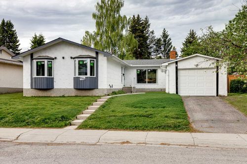 3394 Breton Close Nw, Calgary, AB, T2L1X4 | Card Image