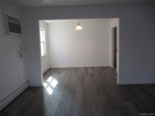 apt-1st-414 E Harrison St, Long Beach, NY, 11561-2328 | Card Image