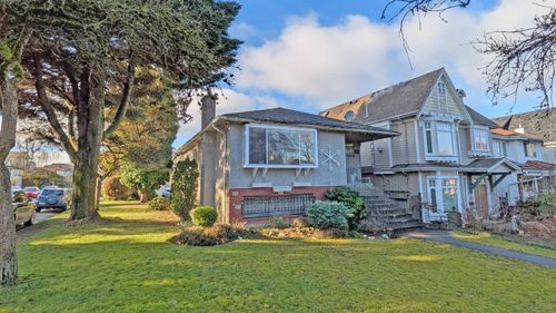 4793 Commercial St, Vancouver, BC, V5N4G8 | Card Image
