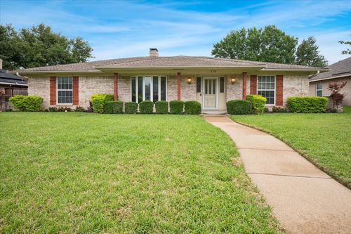 319 High Brook Dr, Richardson, TX, 75080-1939 | Card Image