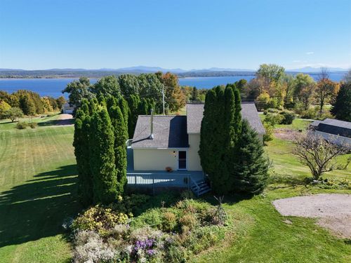 4 Sandbar Heights Dr, South Hero, VT, 05486-4905 | Card Image