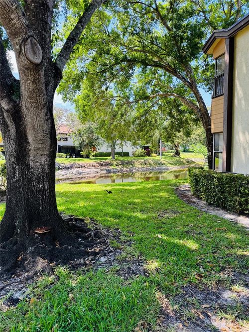 4529-4529 Carambola Cir S, Coconut Creek, FL, 33066-2925 | Card Image