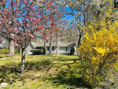 465 Tarpon Dr, Southold, NY, 11971-1406 | Card Image