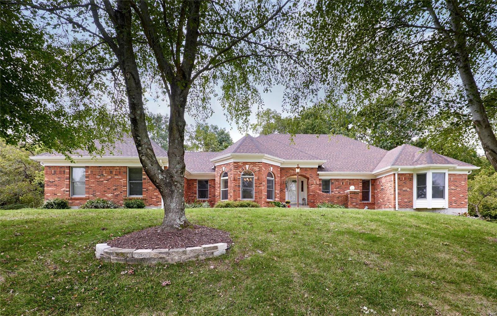 Marion Garden Ln, Florissant, MO 63034