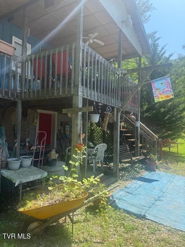 Guest Quarters | Image 34