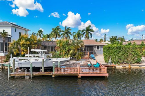 785 Willow Ct, MARCO ISLAND, FL, 34145-2545 | Card Image