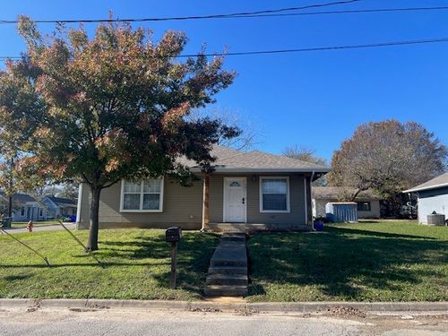 107 Church St, Whitesboro, TX, 76273-2101 | Card Image