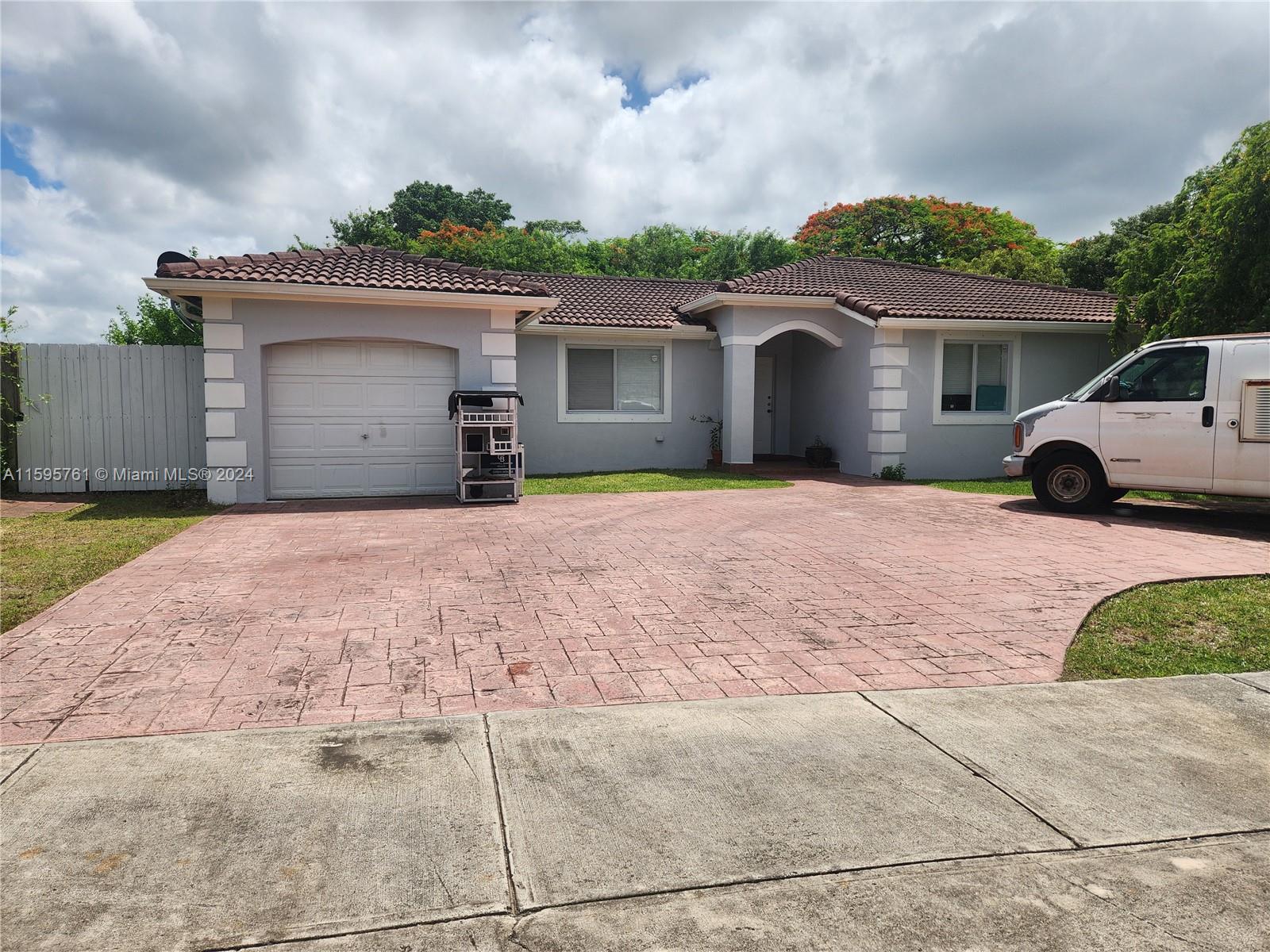 123rd Dr, Miami, FL 33170