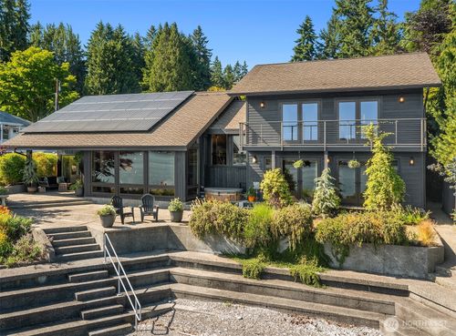 9707 Sw Quartermaster Dr, Vashon, WA, 98070-7075 | Card Image