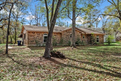 504 Catfish Ln, Conroe, TX, 77384-4218 | Card Image