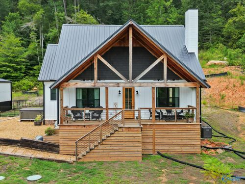 2216 White Elephant Rd, Grant, AL, 35747-7945 | Card Image