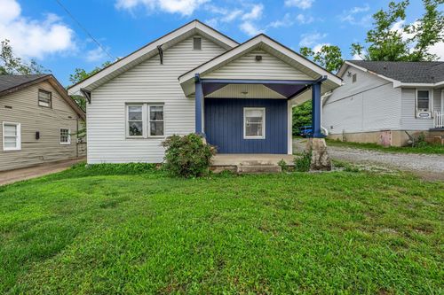 1049 E Trinity Ln, Nashville, TN, 37216-3040 | Card Image