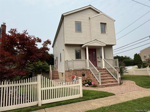 385 Oceanside Pkwy, Oceanside, NY, 11572-2553 | Card Image