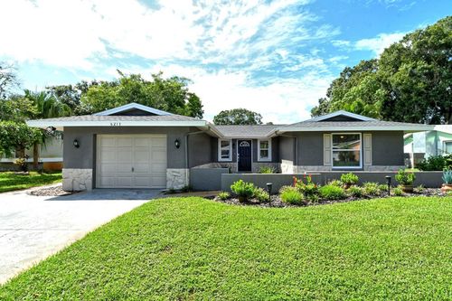 6213 34th Ave W, Bradenton, FL, 34209-6924 | Card Image