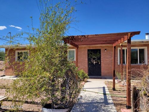 417 Sunset Dr, Mammoth, AZ, 85618-2016 | Card Image
