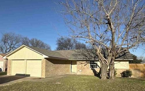 3321 Old Hickory Trl, Forest Hill, TX, 76140-1813 | Card Image