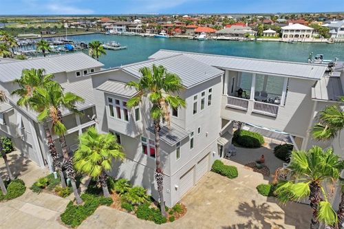apt-7-3700 Island Moorings Pkwy, Port Aransas, TX, 78373-4986 | Card Image