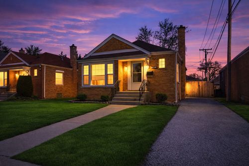 2868 W 85th St, CHICAGO, IL, 60652-3818 | Card Image