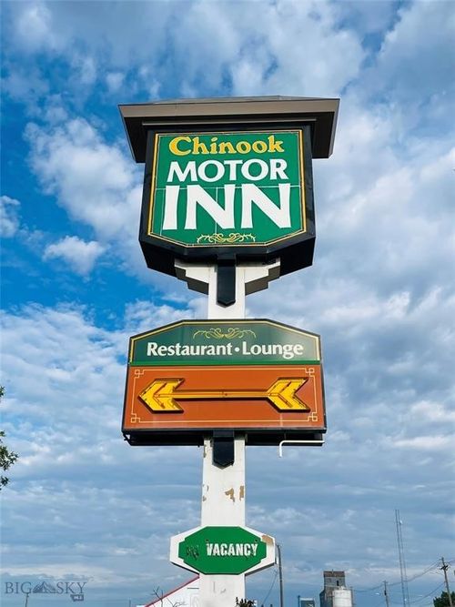 100 Indiana St, Chinook, MT, 59523-7720 | Card Image