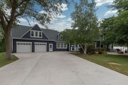 107 Amsterdam Ave E, Hollandale, MN, 56045-4426 | Card Image