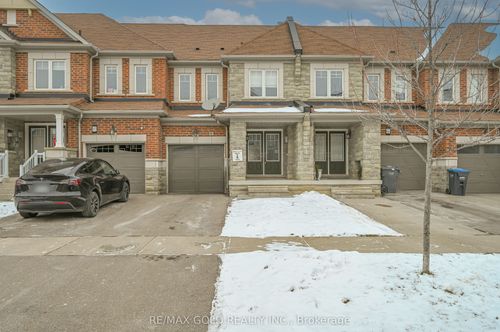 94 Golden Springs Drive, Brampton, ON, L7A4N6 | Card Image
