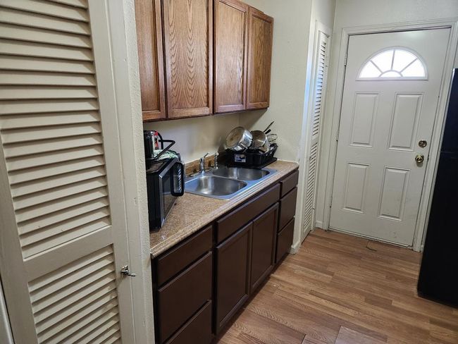 Kitchen | Image 9