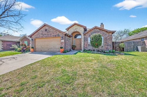12244 Shadow Wood Trl, Burleson, TX, 76028-7561 | Card Image
