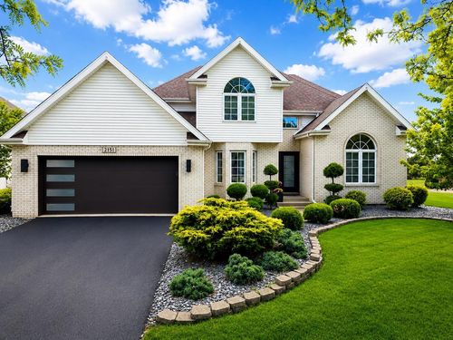 2151 Bluestem Pkwy, Lynwood, IL, 60411-8557 | Card Image