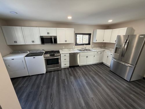 203 Trott Ave Se, Willmar, MN, 56201-4323 | Card Image