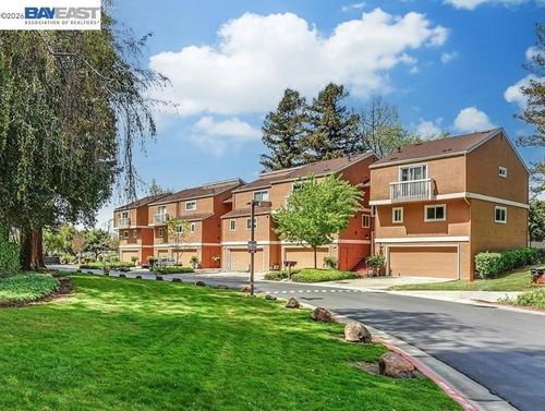 37886 Bright Cmn, Fremont, CA, 94536-5202 | Card Image