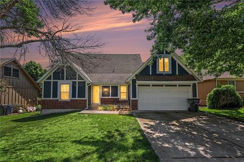2118 S Central St, Olathe, KS, 66062-2892 | Card Image