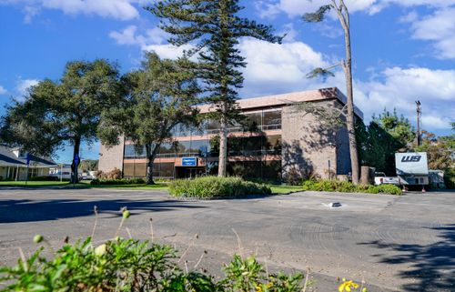 33 S La Patera Ln, Goleta, CA, 93117-3214 | Card Image